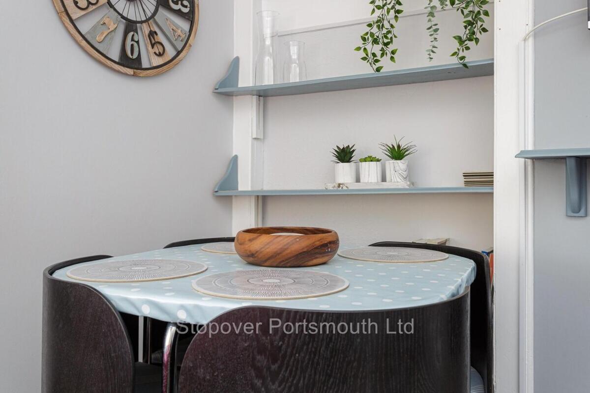 Stopover At Orchard Apartment Light And Cosy Portsmouth Eksteriør bilde